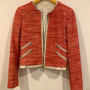 Chic & super stylish blazer.